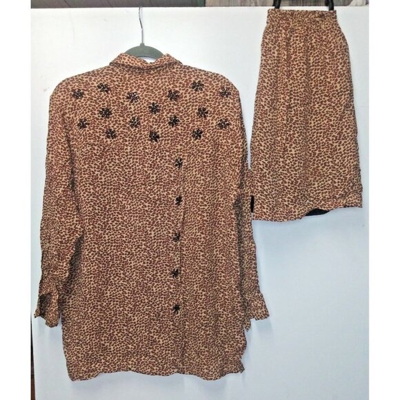 Cache blouse & shorts 2pc Size M/L Animal print elastic waist collar embroidery - Picture 2 of 15